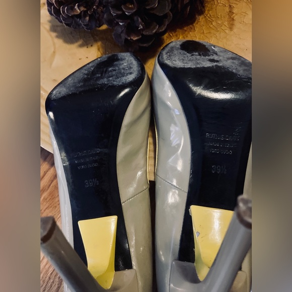 Ruthie Davis Patent Leather Colorblock Pumps Size: 9. Made In Italy - Picture 8 of 13